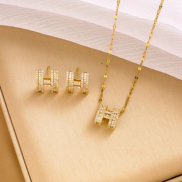 Wholesale Full Diamond Letter H Square Zircon Necklaces For Cheap