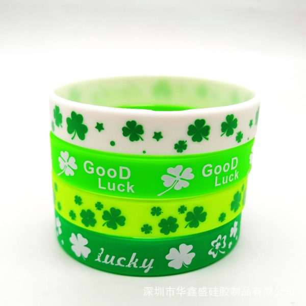 Wholesale 100pcs Lucky Four Leaf Clover Sports Basketball Silicone Bracelet Online now