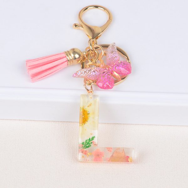 Wholesale Dried Flower Letter Resin Keychains For Discount