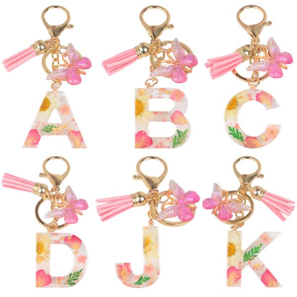 Wholesale Dried Flower Letter Resin Keychains For Discount