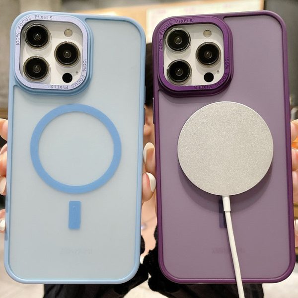 Wholesale Silicone Magnetic Frosted Phone Cases on Sale