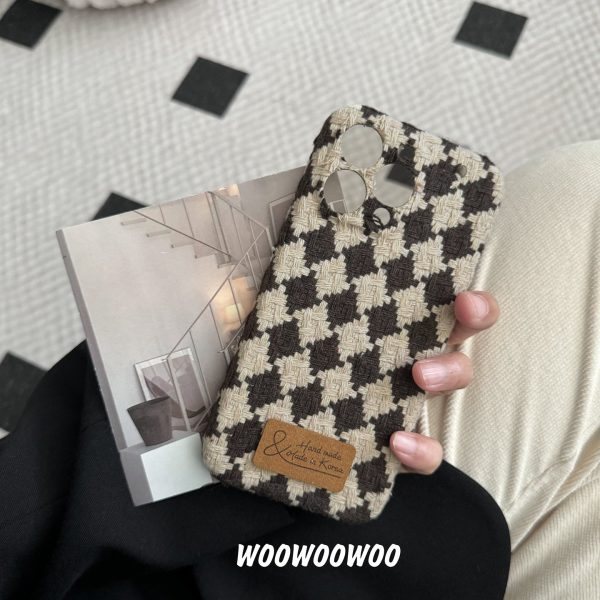 Wholesale Plaid Woven Plush Phone Cases For Cheap